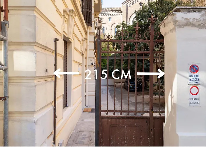 C3 Class Apartment, 2 Da Letto, 2 Bagni, Giardino Distante 15 Minuti A Piedi Da Fontana Di Trevi Апартаменты