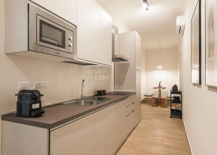 C3 Class Apartment, 2 Da Letto, 2 Bagni, Giardino Distante 15 Minuti A Piedi Da Fontana Di Trevi