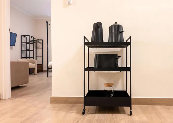 Апартаменты C3 Class Apartment, 2 Da Letto, 2 Bagni, Giardino Distante 15 Minuti A Piedi Da Fontana Di Trevi