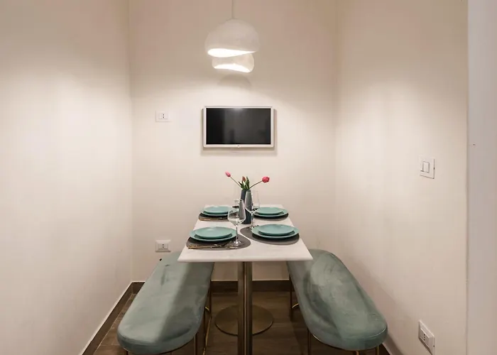 Апартаменты C3 Class Apartment, 2 Da Letto, 2 Bagni, Giardino Distante 15 Minuti A Piedi Da Fontana Di Trevi