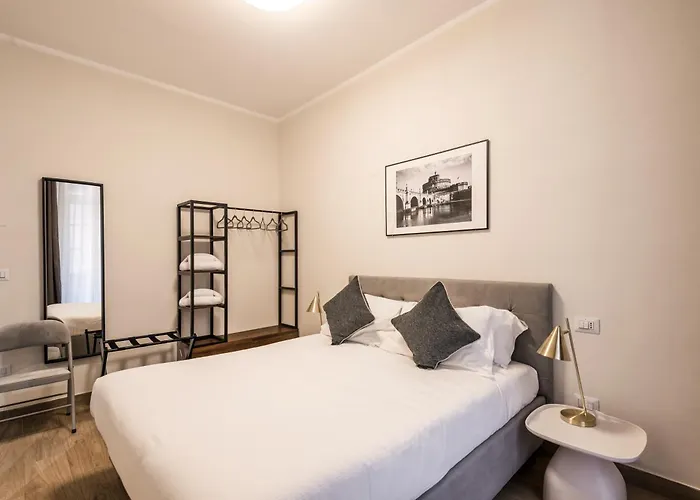 Апартаменты C3 Class Apartment, 2 Da Letto, 2 Bagni, Giardino Distante 15 Minuti A Piedi Da Fontana Di Trevi *