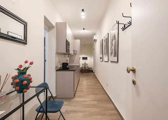 C3 Class Apartment, 2 Da Letto, 2 Bagni, Giardino Distante 15 Minuti A Piedi Da Fontana Di Trevi Апартаменты Рим