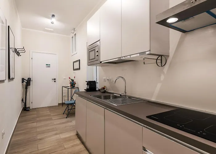 C3 Class Apartment, 2 Da Letto, 2 Bagni, Giardino Distante 15 Minuti A Piedi Da Fontana Di Trevi